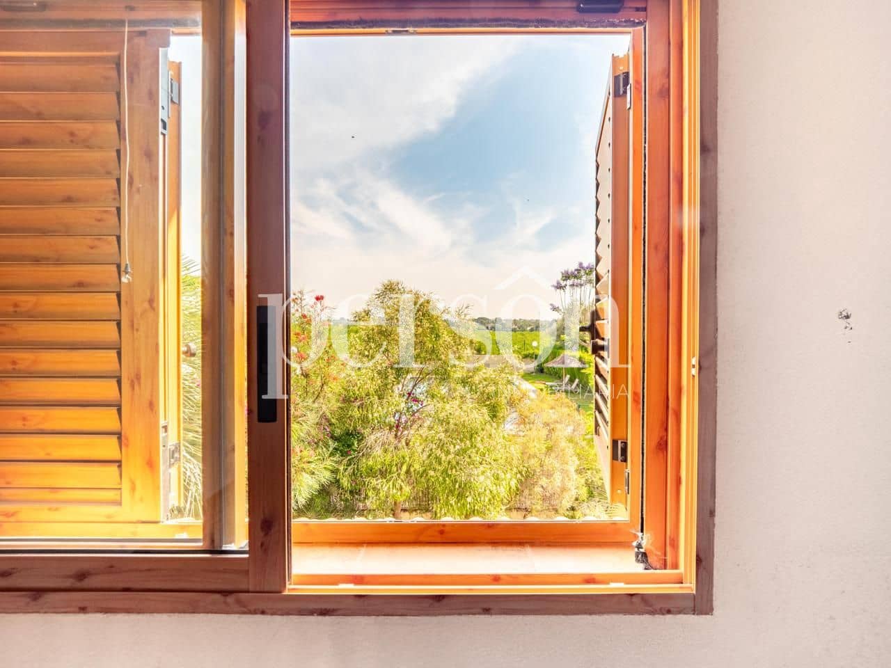5 slaapkamer Villa te koop in Rocafort met zwembad garage - € 995.000 (Ref: 9882421)