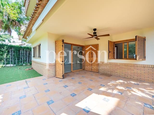 5 slaapkamer Villa te koop in Rocafort met zwembad garage - € 995.000 (Ref: 9882421)