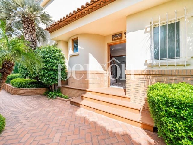 5 slaapkamer Villa te koop in Rocafort met zwembad garage - € 995.000 (Ref: 9882421)