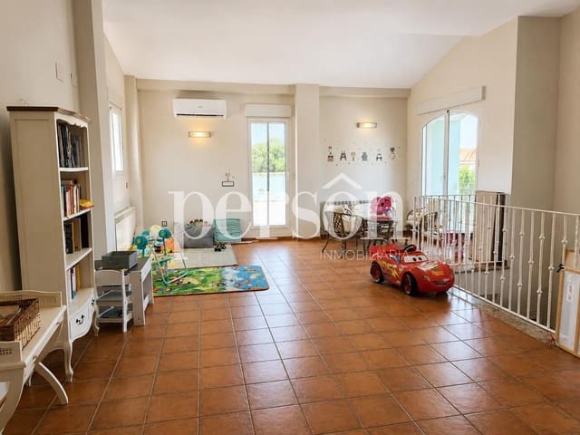 4 bedroom Villa for sale in Bétera with pool garage - € 1,500,000 (Ref: 9895363)