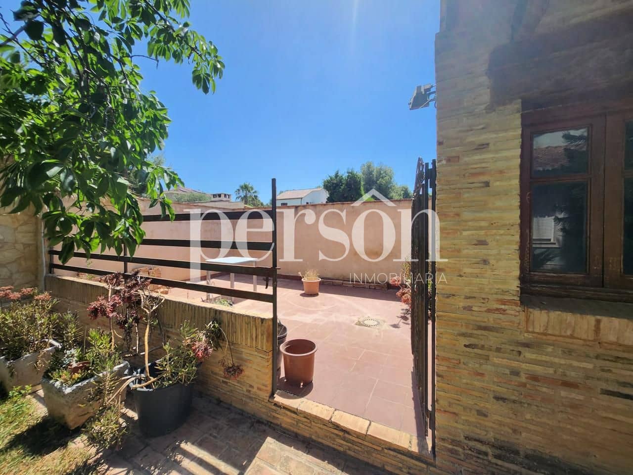 4 bedroom Villa for sale in Betera with pool garage - € 1,500,000 (Ref: 9895363)