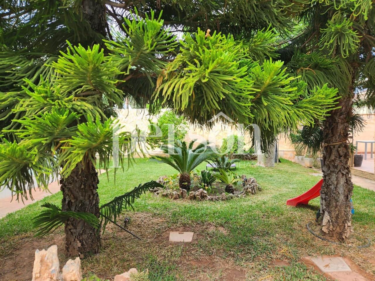 4 bedroom Villa for sale in Betera with pool garage - € 1,500,000 (Ref: 9895363)