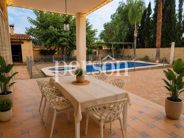 4 bedroom Villa for sale in Bétera with pool garage - € 1,500,000 (Ref: 9895363)