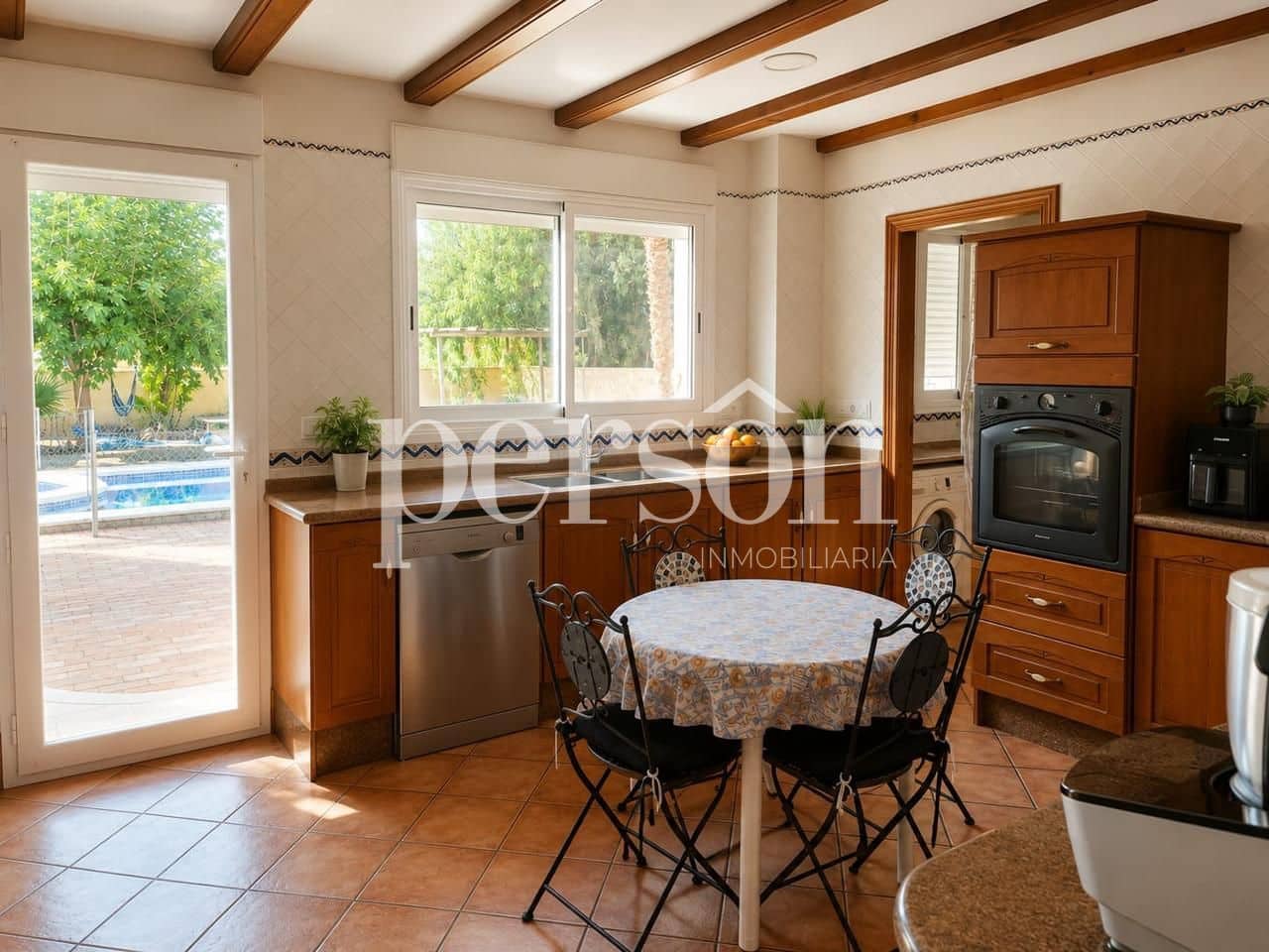 4 bedroom Villa for sale in Betera with pool garage - € 1,500,000 (Ref: 9895363)