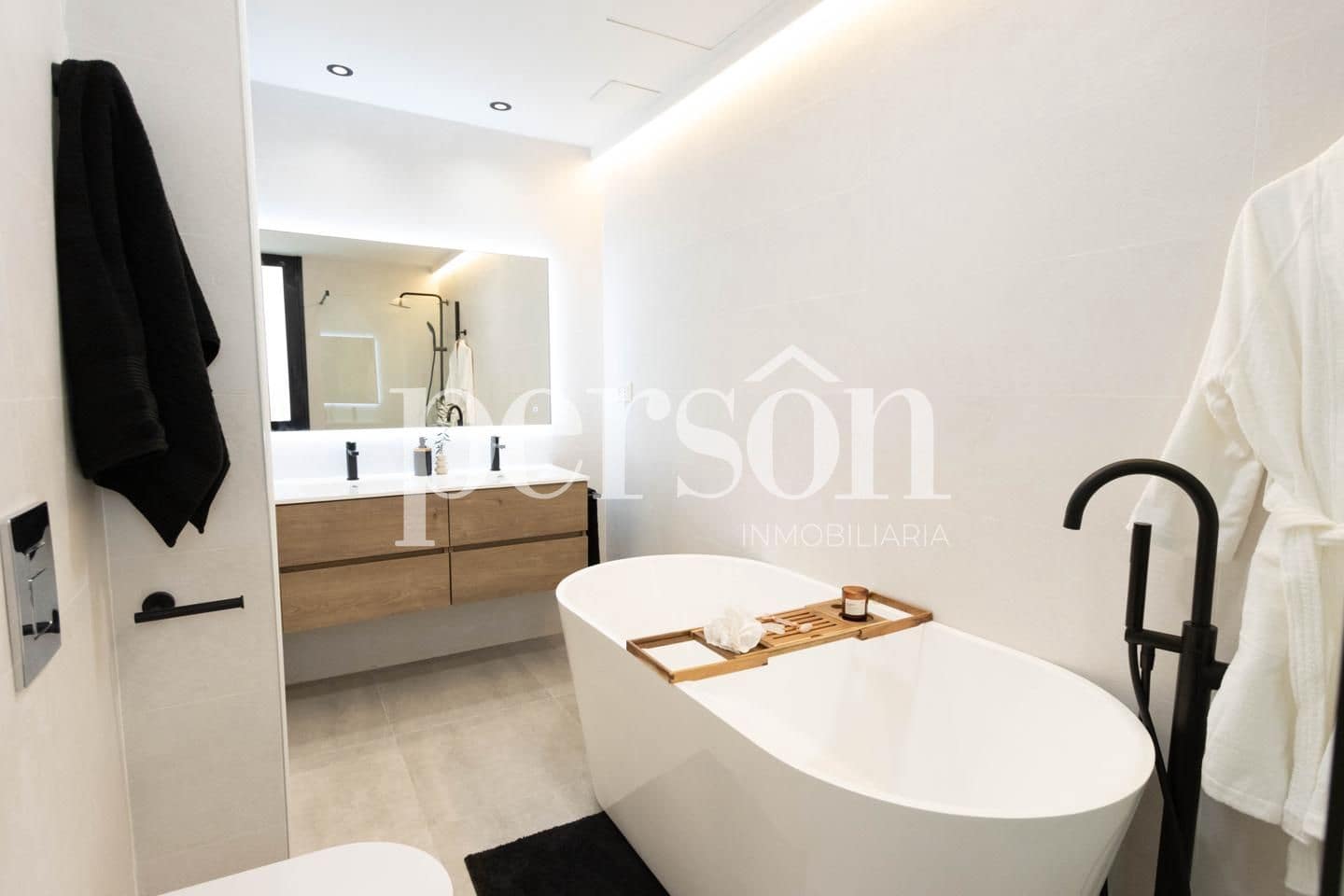 4 Zimmer Wohnung zu verkaufen in Valencia Stadt - 1.200.000 € (Ref: 9946003)