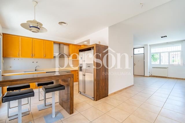 4 soverom Villa til salgs i Campanar, Valencia by med garasje - € 655 000 (Ref: 9975822)