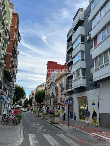 2 bedroom Flat for sale in En Corts, Valencia city - € 450,000 (Ref: 10034682)