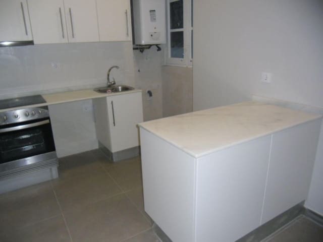 4 makuuhuone Asunto vuokrattavana paikassa La Gran Via, Valencia kaupunki - 3 000 € (Ref: 10044211)