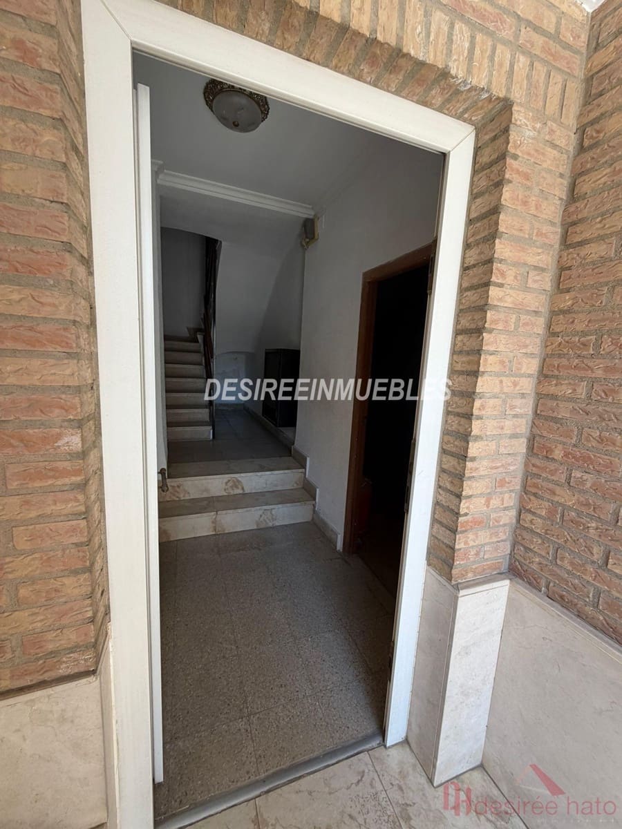 Local Comercial en Manises en venta - 450.000 € (Ref: 10062938)