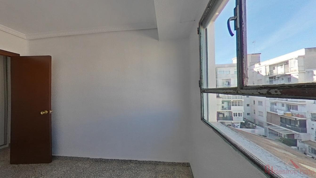 Piso de 3 habitaciones en València ciudad en venta - 199.000 € (Ref: 10075593)