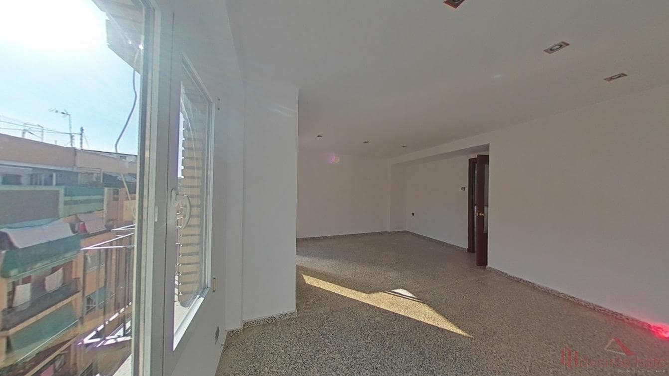 Piso de 3 habitaciones en València ciudad en venta - 199.000 € (Ref: 10075593)