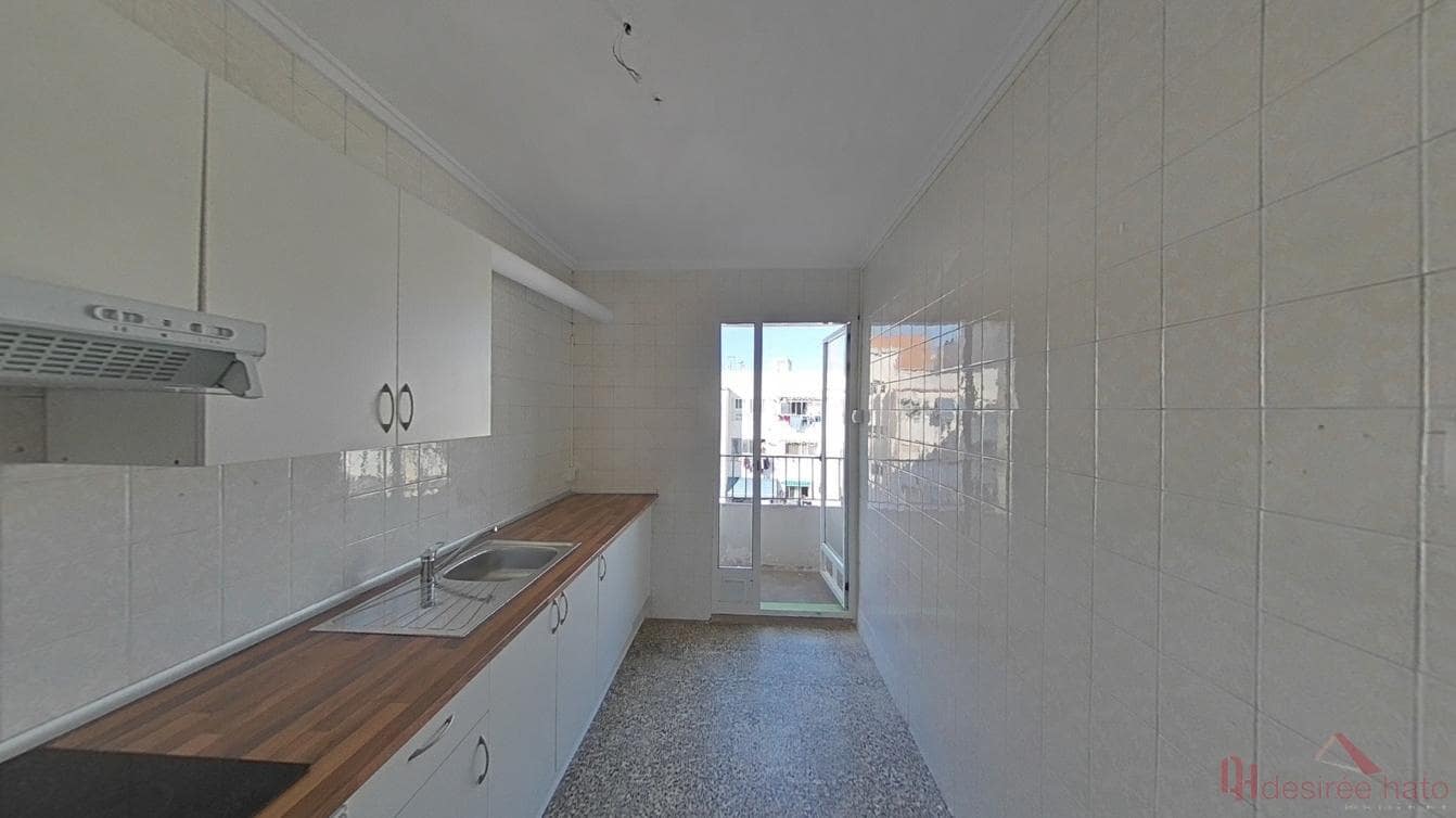Piso de 3 habitaciones en València ciudad en venta - 199.000 € (Ref: 10075593)