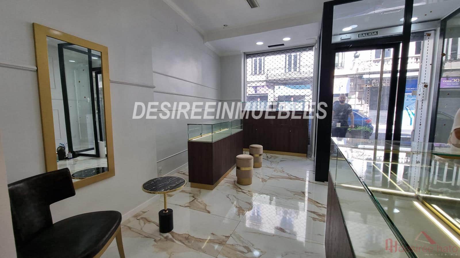 2 soveværelse Erhverv til leje i Valencia by - € 3.300 (Ref: 10075594)