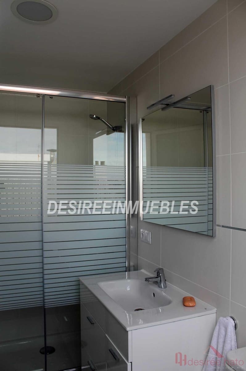 Penthouse de 2 chambres à louer à Valence ville avec garage - 2 000 € (Ref: 10081117)