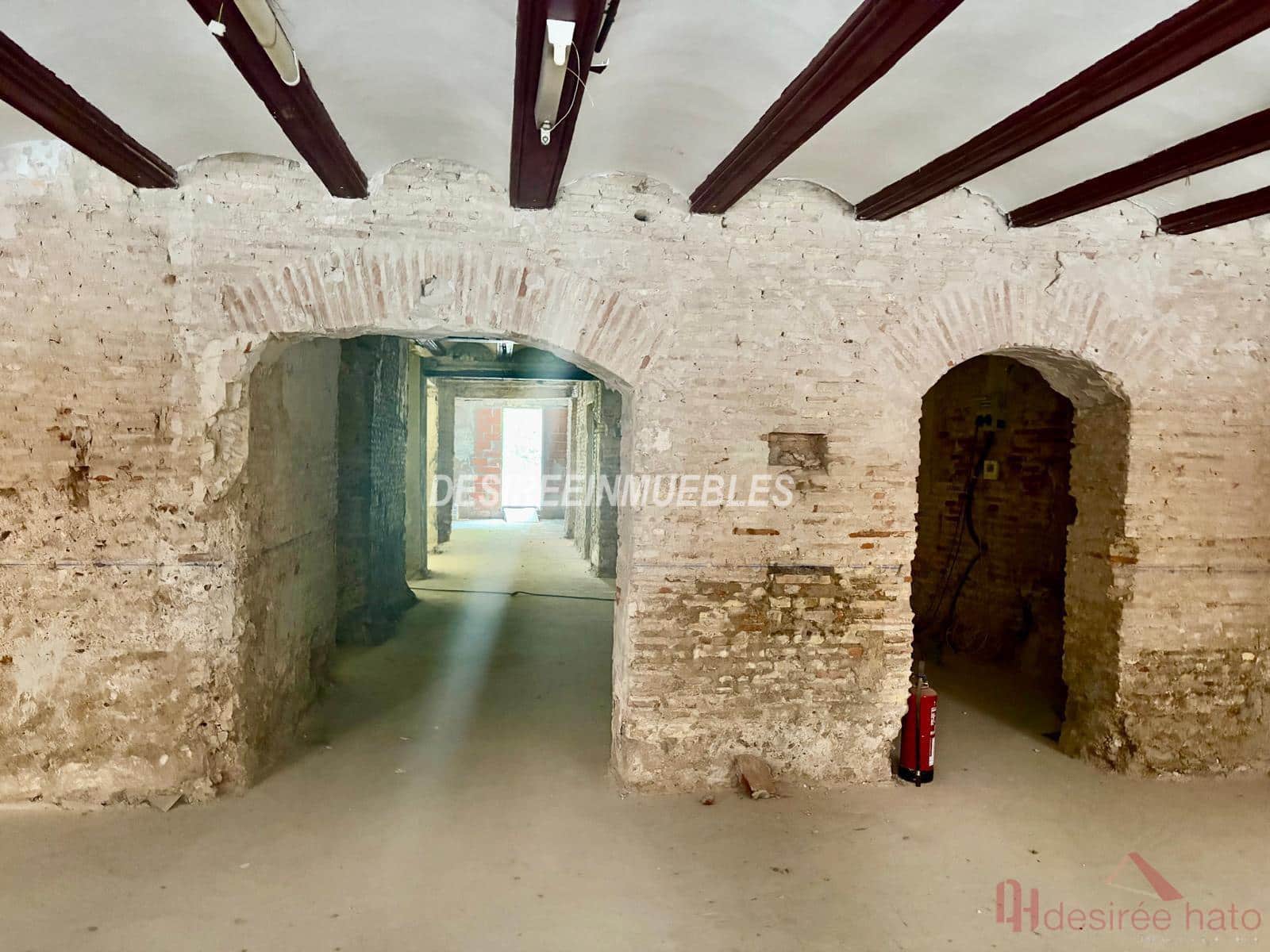 Local Comercial de 1 habitación en València ciudad en venta - 450.000 € (Ref: 10121000)