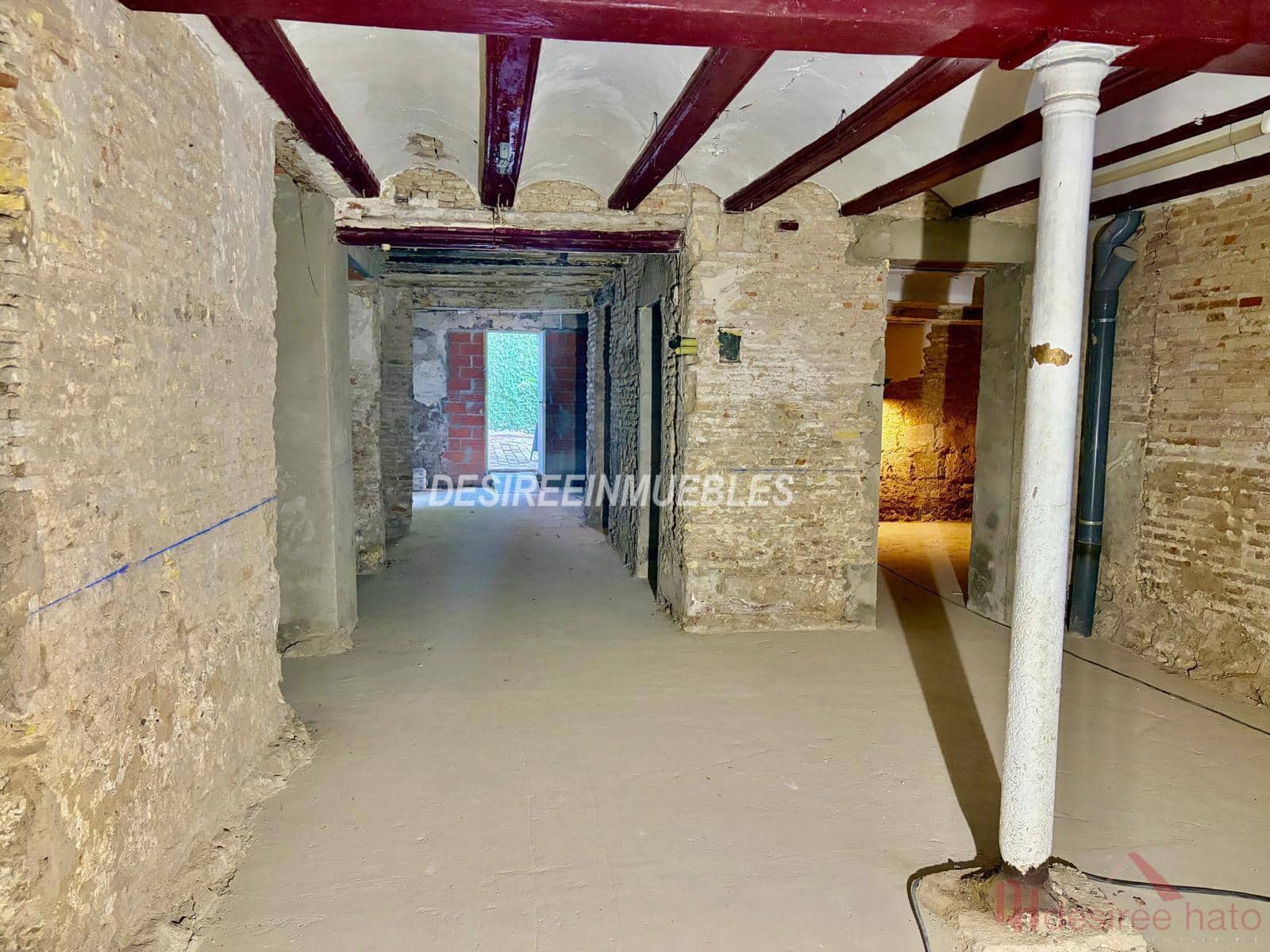 Local Comercial de 1 habitación en València ciudad en venta - 450.000 € (Ref: 10121000)