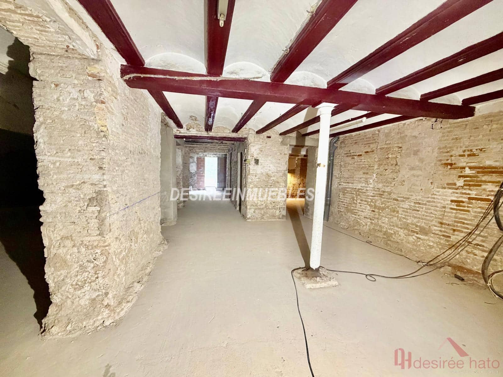 Local Comercial de 1 habitación en València ciudad en venta - 450.000 € (Ref: 10121000)