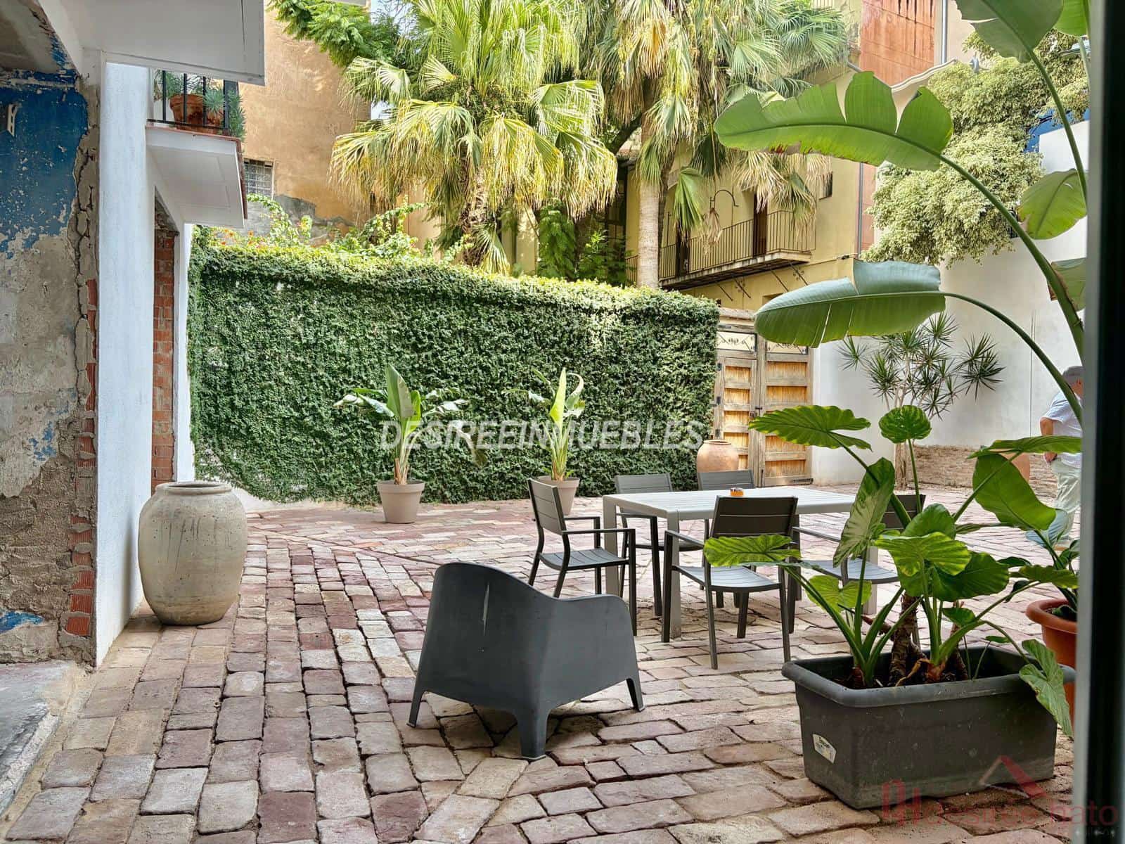 Local Comercial de 1 habitación en València ciudad en venta - 450.000 € (Ref: 10121000)