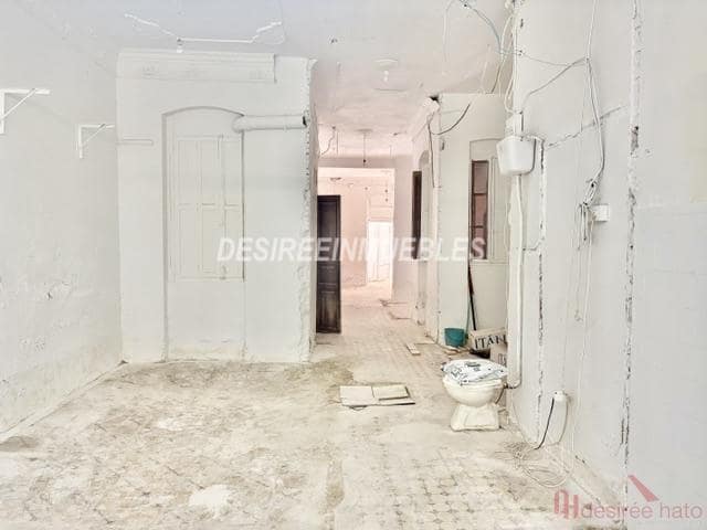 1 makuuhuone Kaupallinen vuokrattavana paikassa La Gran Via, Valencia kaupunki - 3 000 € (Ref: 10129357)