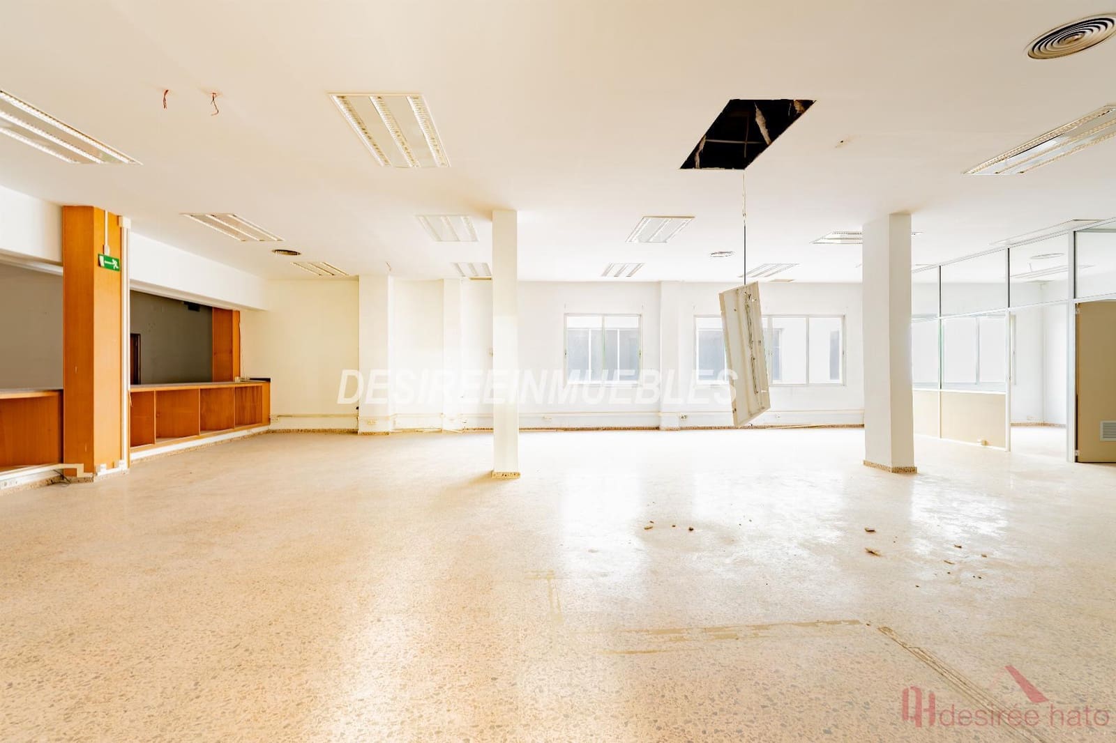 1 bedroom Commercial for sale in Moncada - € 543,000 (Ref: 10160655)