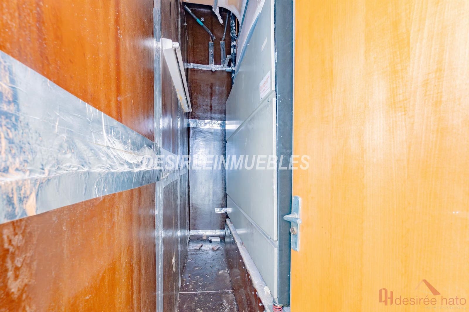 1 bedroom Commercial for sale in Moncada - € 543,000 (Ref: 10160655)