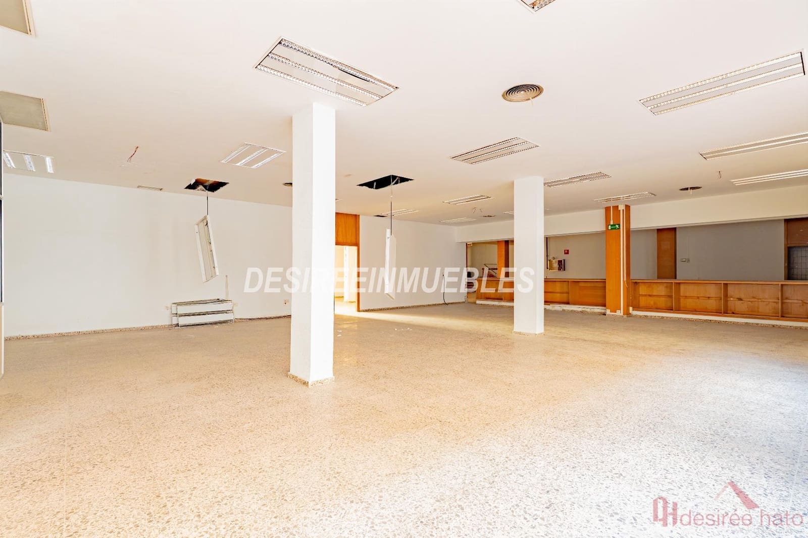 1 bedroom Commercial for sale in Moncada - € 543,000 (Ref: 10160655)