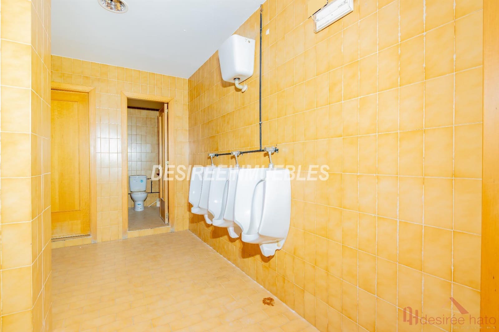 1 bedroom Commercial for sale in Moncada - € 543,000 (Ref: 10160655)