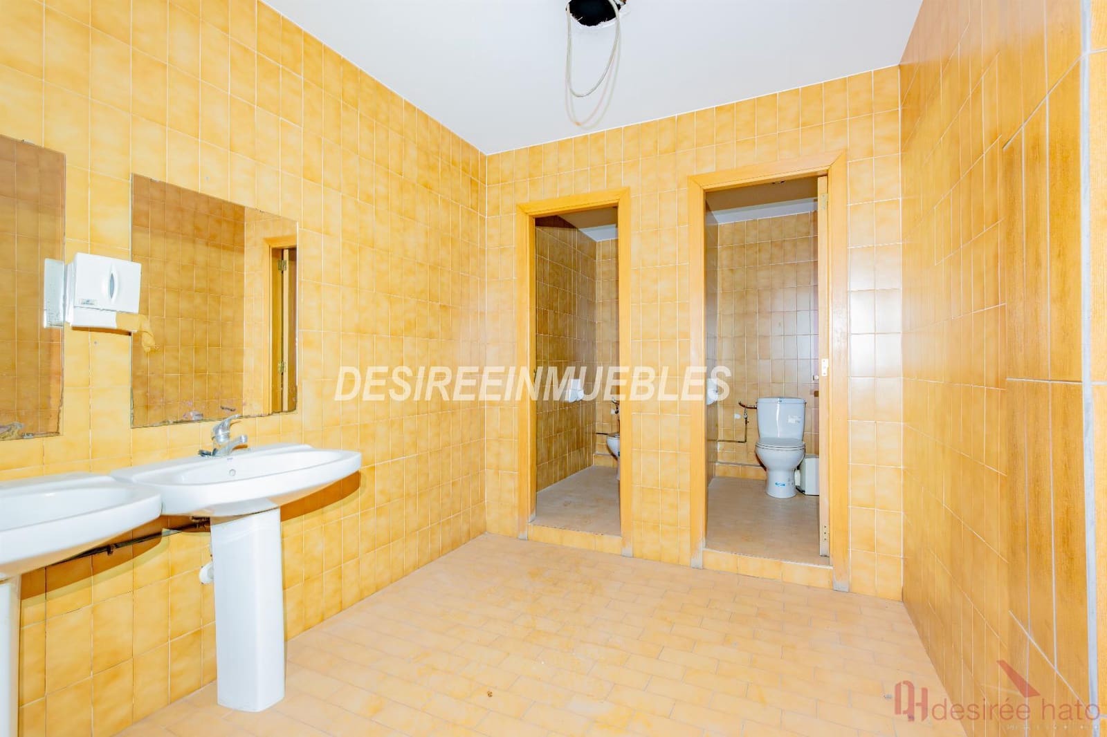 1 bedroom Commercial for sale in Moncada - € 543,000 (Ref: 10160655)