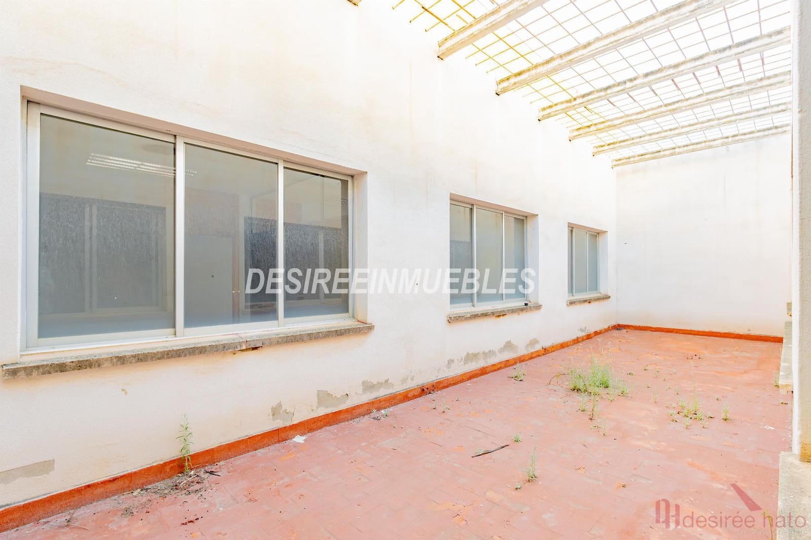 1 bedroom Commercial for sale in Moncada - € 543,000 (Ref: 10160655)