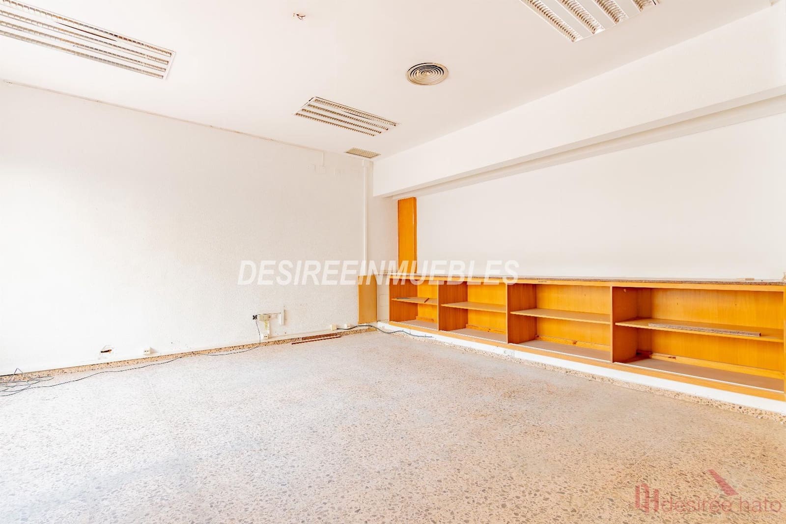 1 bedroom Commercial for sale in Moncada - € 543,000 (Ref: 10160655)