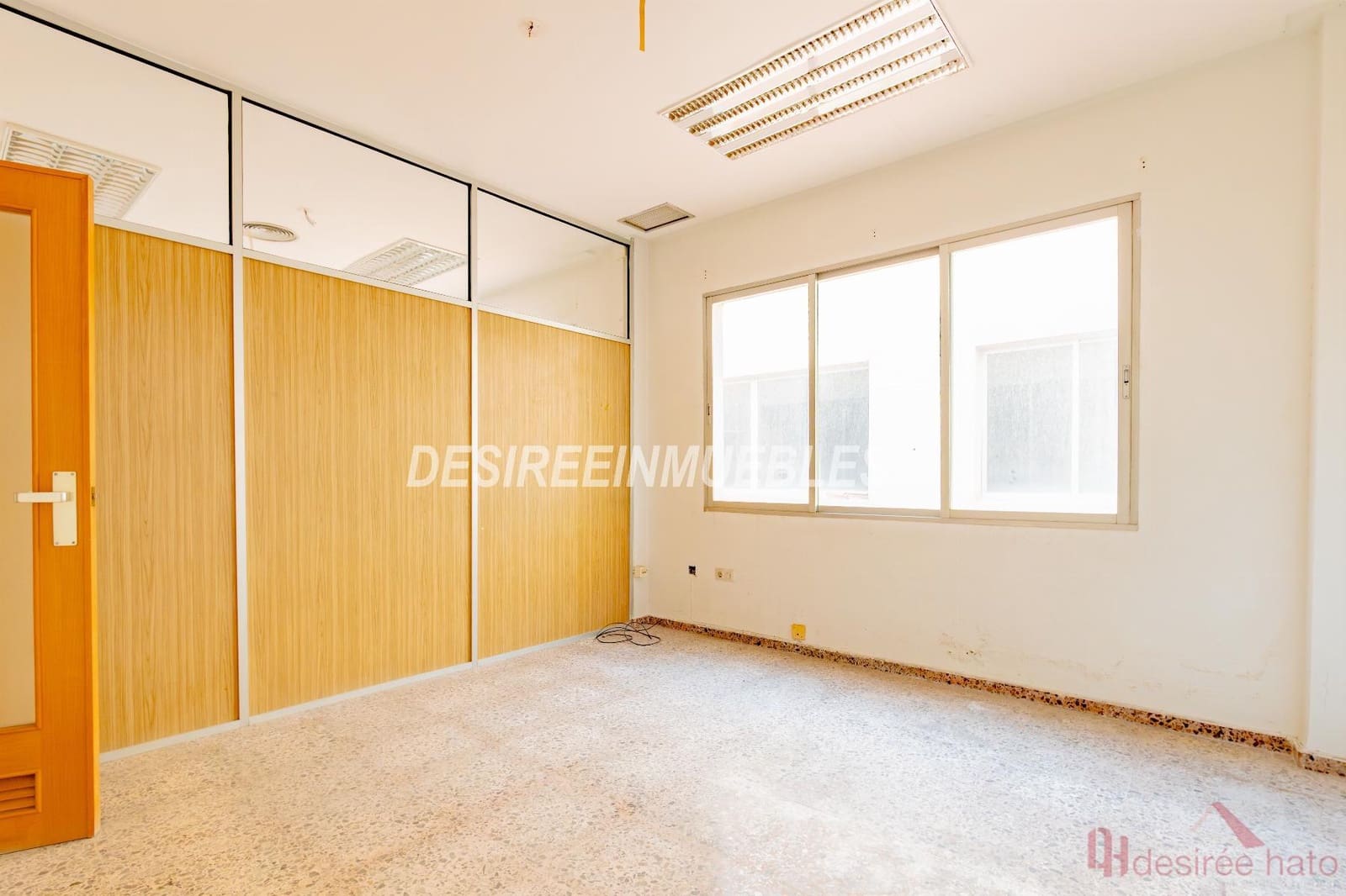 1 bedroom Commercial for sale in Moncada - € 543,000 (Ref: 10160655)
