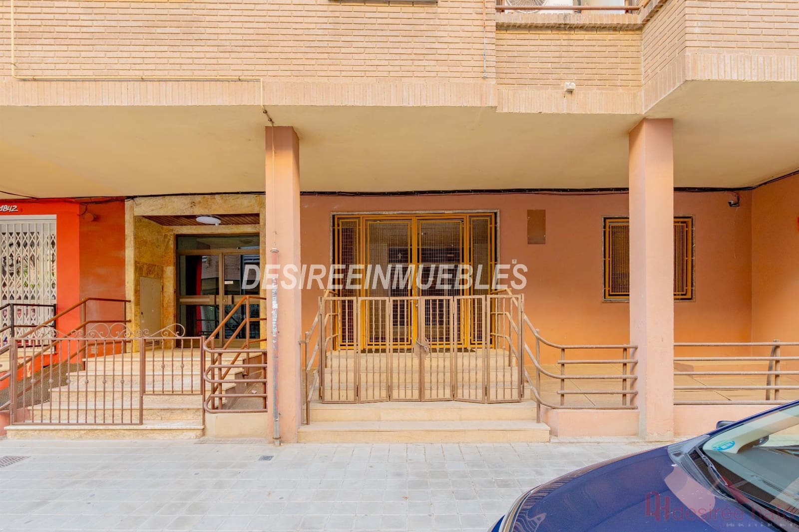 1 bedroom Commercial for sale in Moncada - € 543,000 (Ref: 10160655)