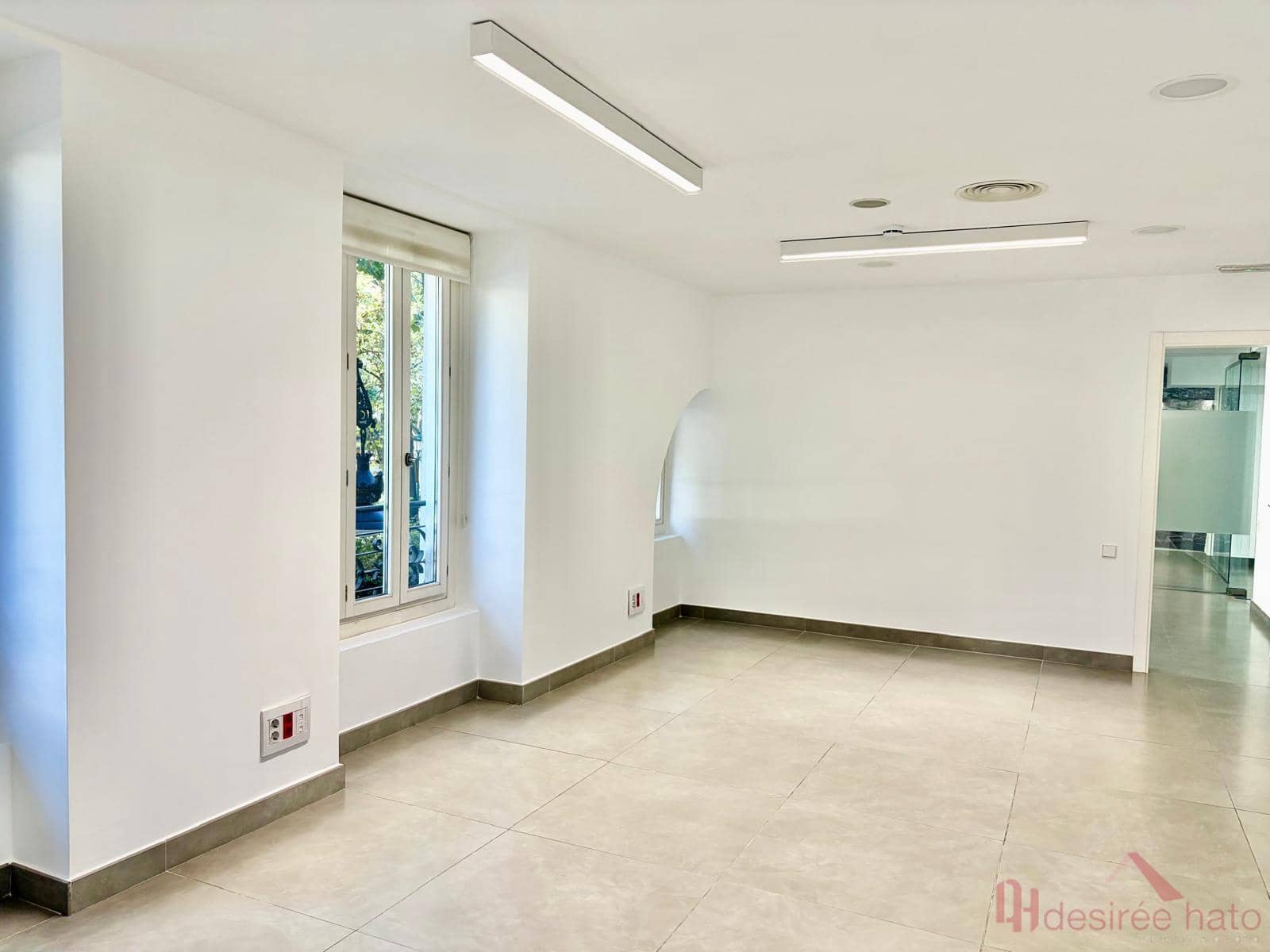 Office for rent in Valencia city - € 4,000 (Ref: 10163777)