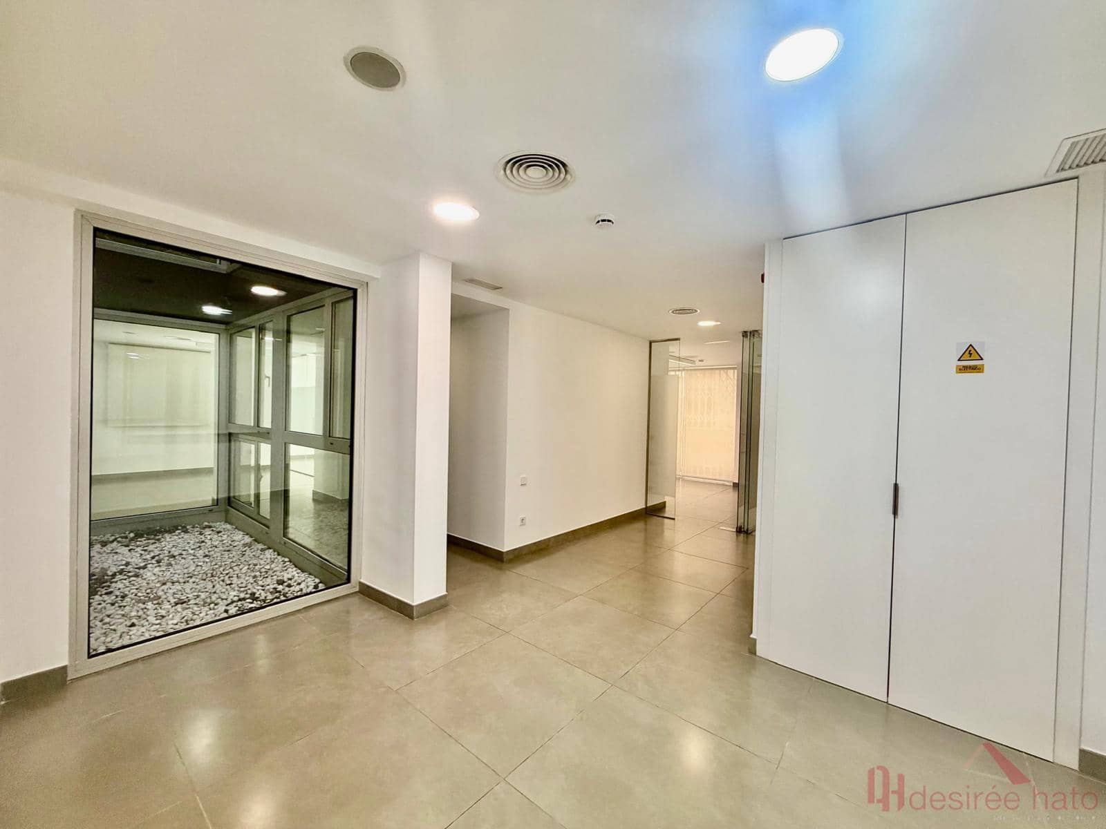 Office for rent in Valencia city - € 4,000 (Ref: 10163777)