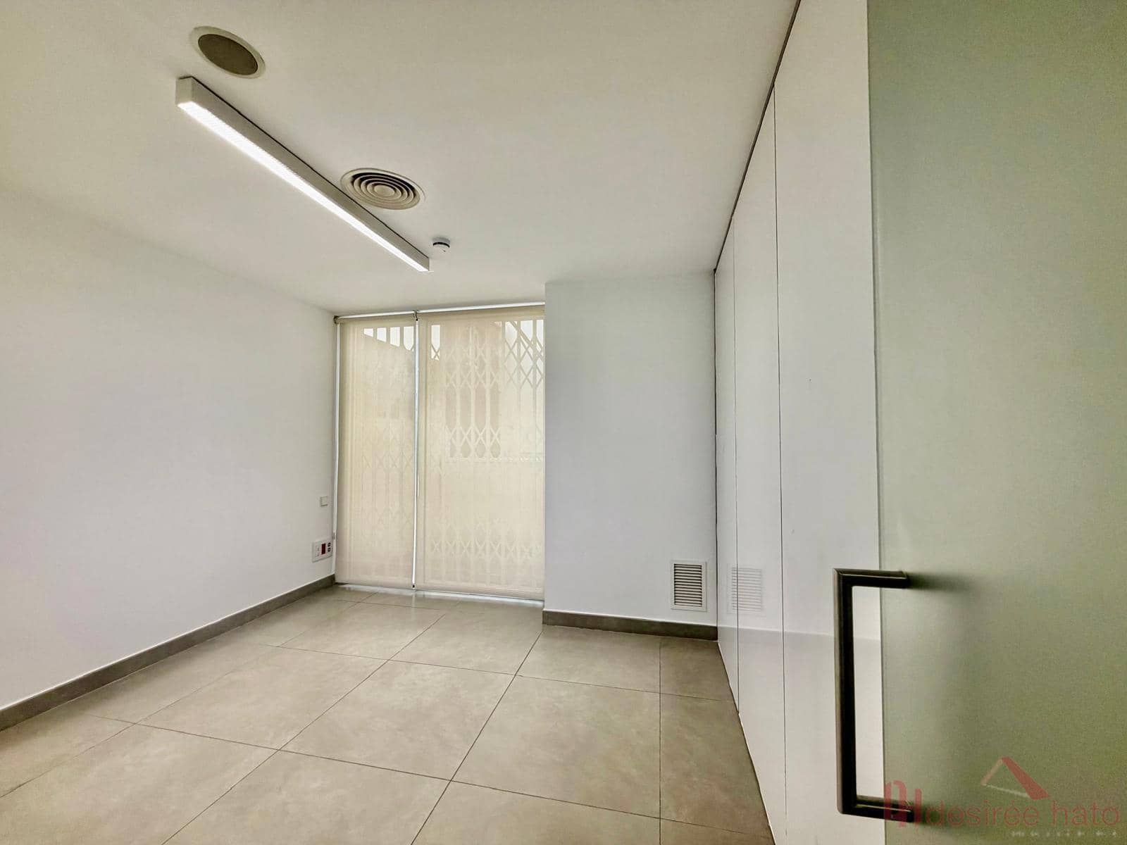 Office for rent in Valencia city - € 4,000 (Ref: 10163777)