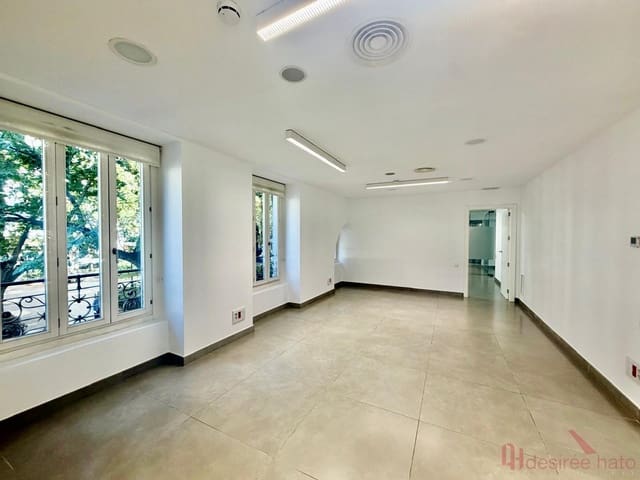 Biuro do wynajęcia w La Gran Via, Miasto Walencja - 4 000 € (Ref: 10163777)