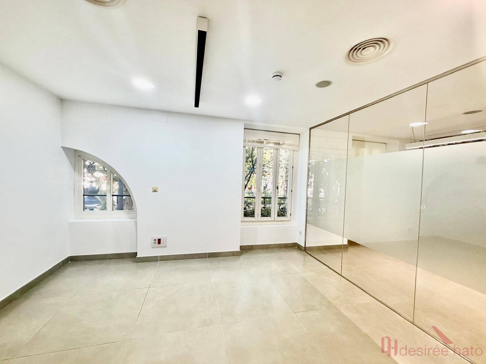 Office for rent in Valencia city - € 4,000 (Ref: 10163777)