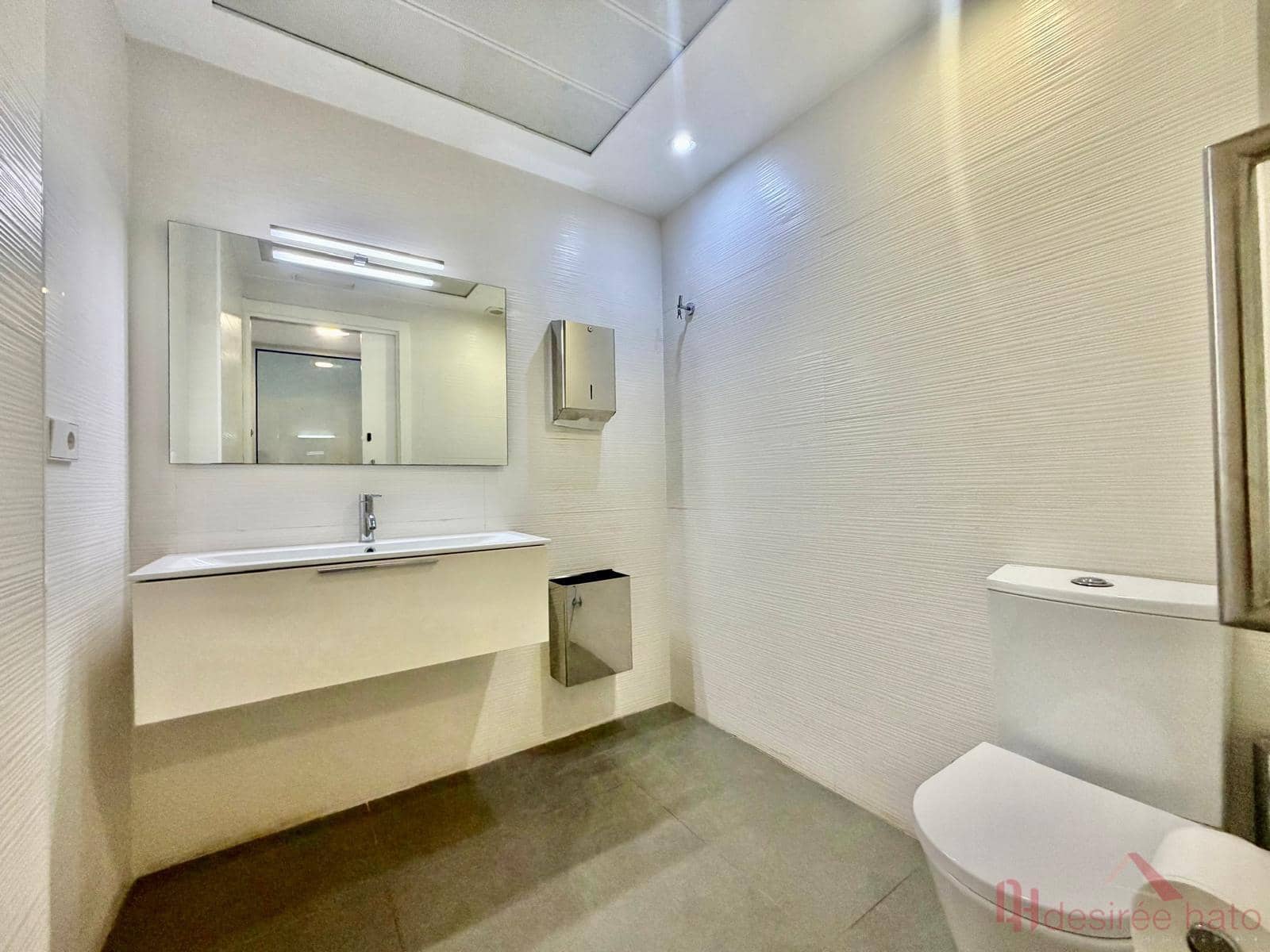 Office for rent in Valencia city - € 4,000 (Ref: 10163777)