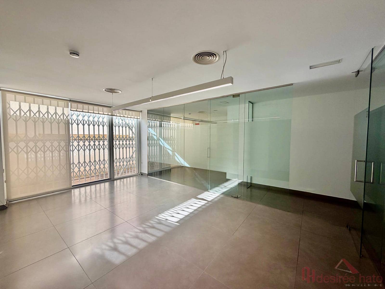 Office for rent in Valencia city - € 4,000 (Ref: 10163777)