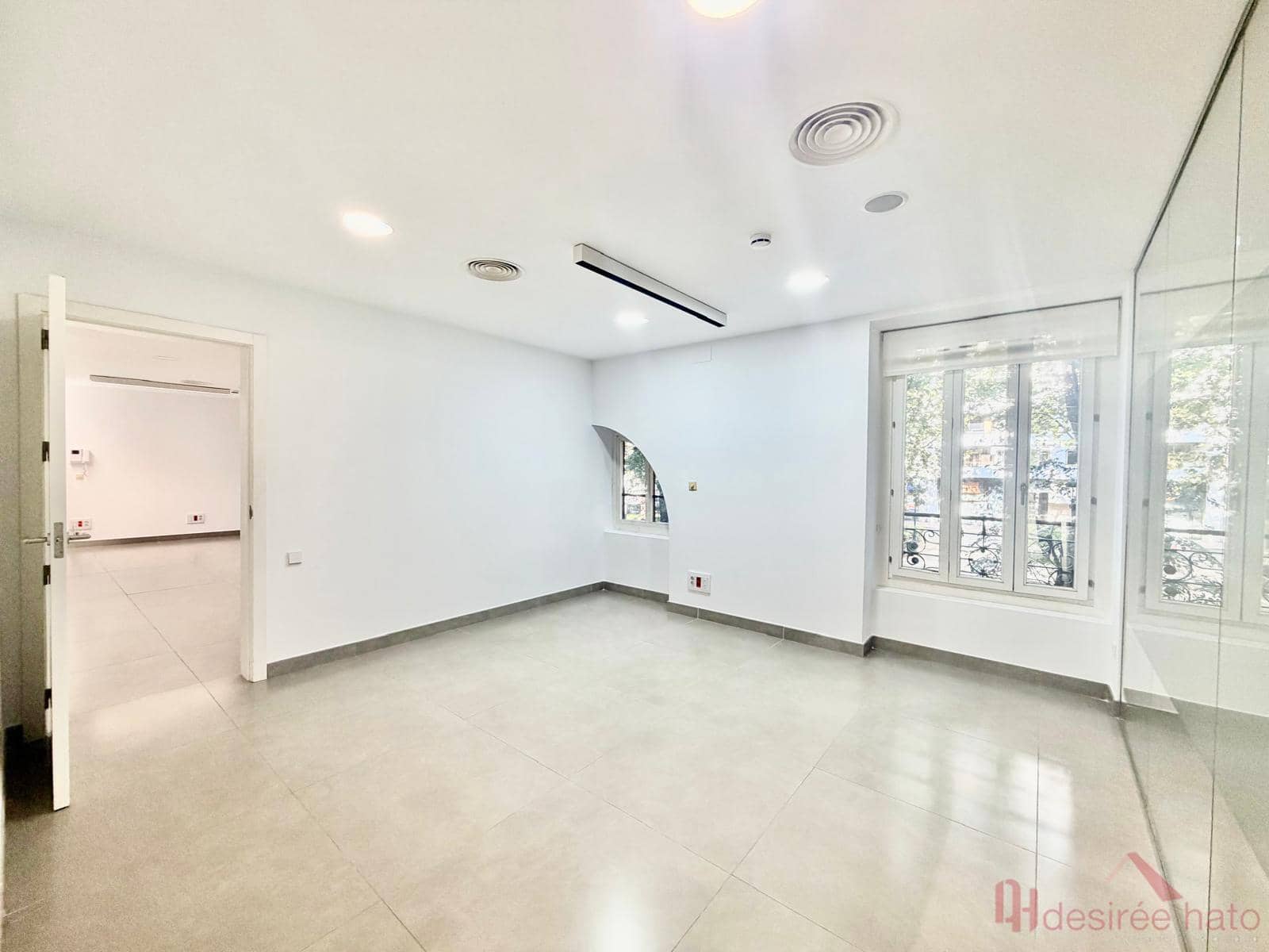 Office for rent in Valencia city - € 4,000 (Ref: 10163777)