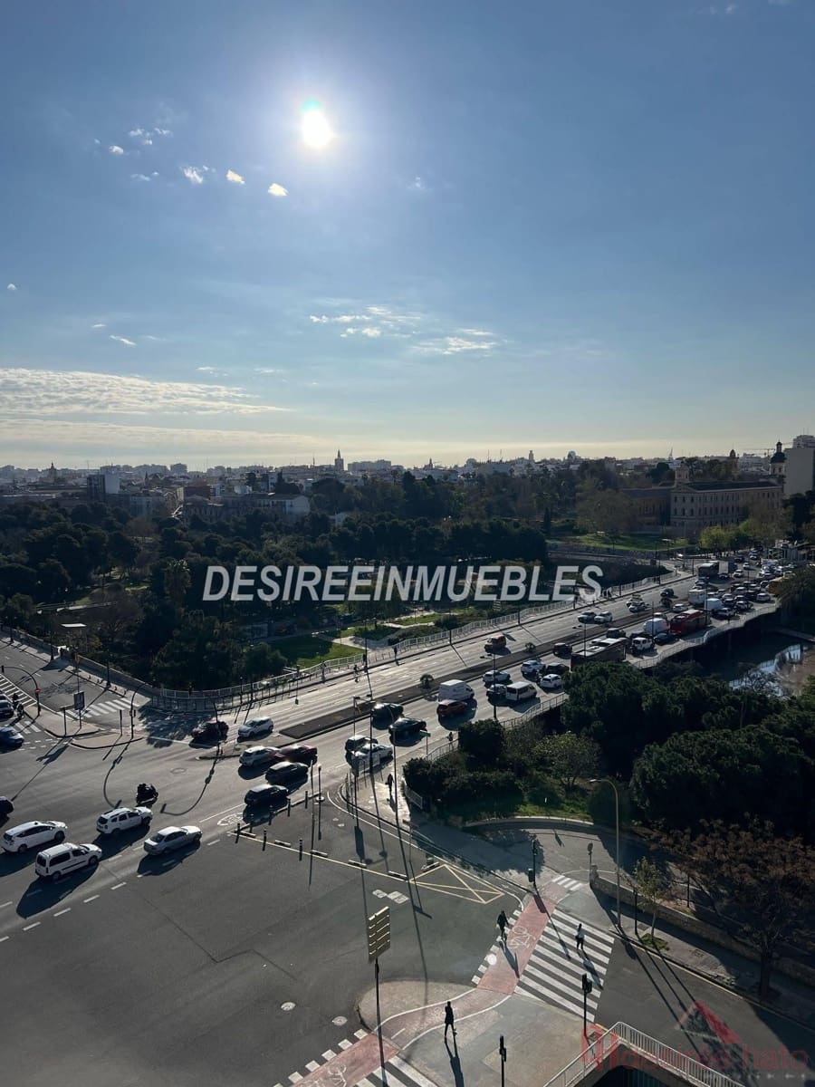 Piso de 3 habitaciones en València ciudad en venta con garaje - 535.000 € (Ref: 10184847)