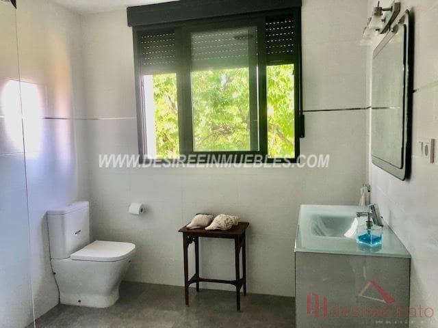 5 soveværelse Villa til salg i Chiva med swimmingpool garage - € 940.000 (Ref: 7568926)