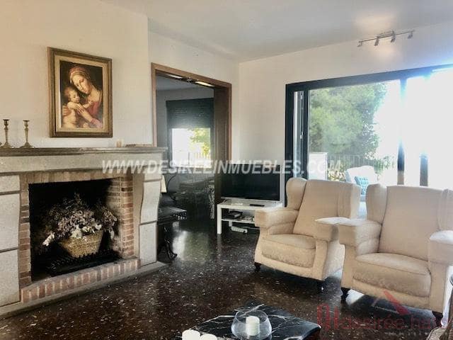 5 soveværelse Villa til salg i Chiva med swimmingpool garage - € 940.000 (Ref: 7568926)