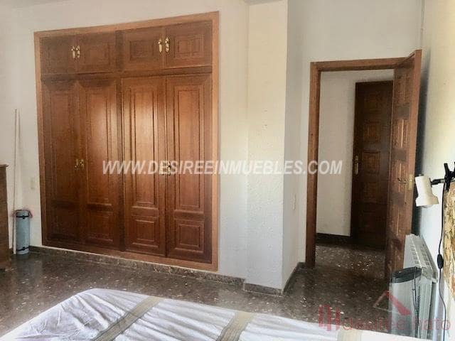 5 soveværelse Villa til salg i Chiva med swimmingpool garage - € 940.000 (Ref: 7568926)