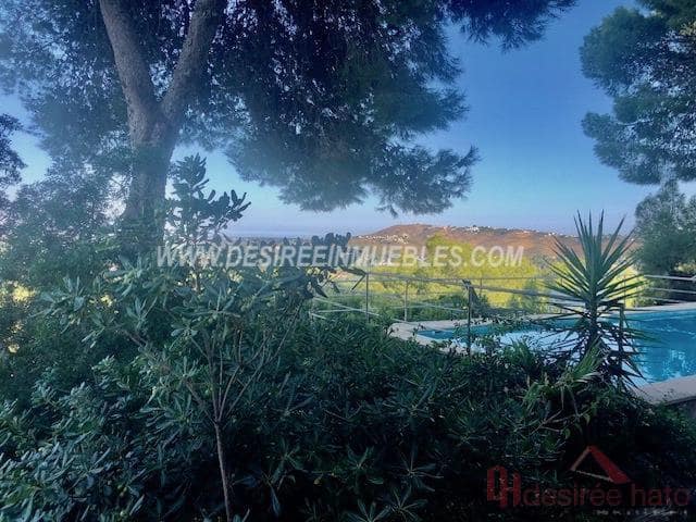 5 soveværelse Villa til salg i Chiva med swimmingpool garage - € 940.000 (Ref: 7568926)