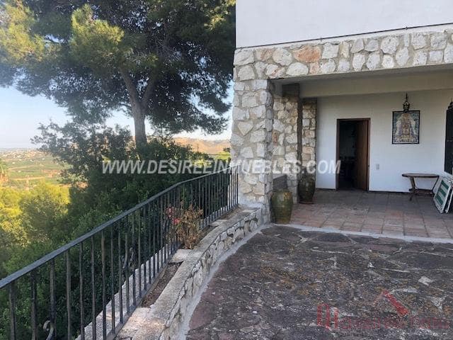 5 soveværelse Villa til salg i Chiva med swimmingpool garage - € 940.000 (Ref: 7568926)