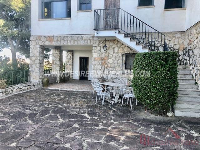 5 soveværelse Villa til salg i Chiva med swimmingpool garage - € 940.000 (Ref: 7568926)