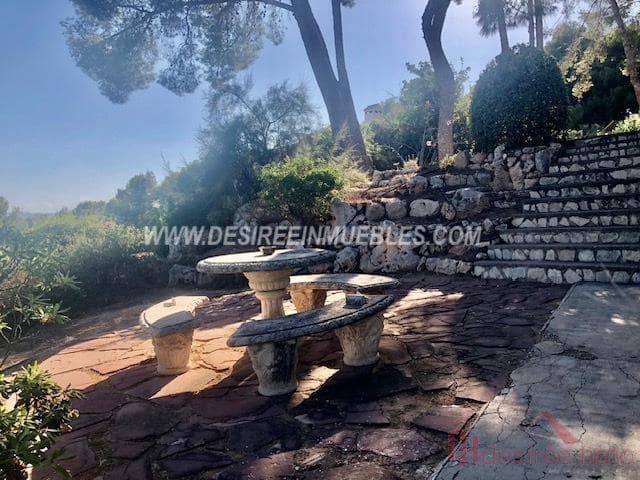 5 soveværelse Villa til salg i Chiva med swimmingpool garage - € 940.000 (Ref: 7568926)