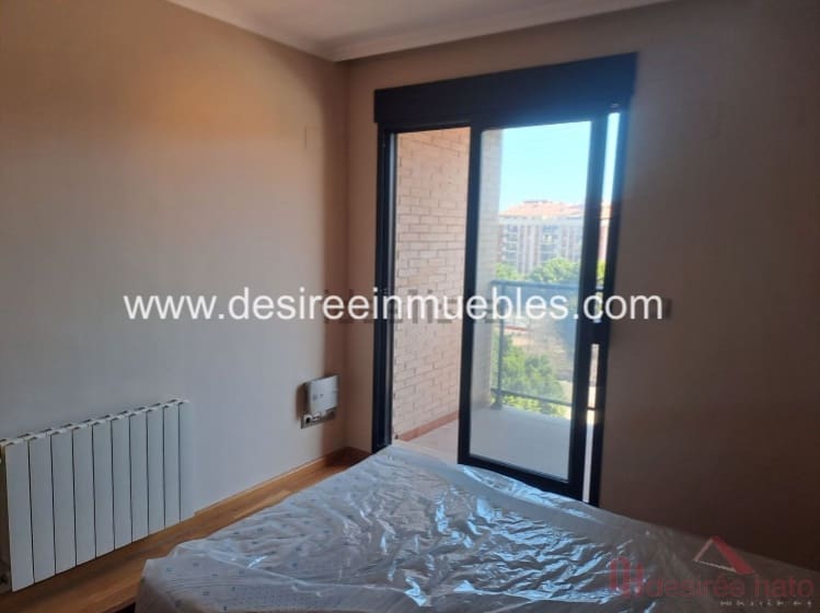 2 slaapkamer Flat te huur in Valencia stad met zwembad garage - € 1.500 (Ref: 7568985)