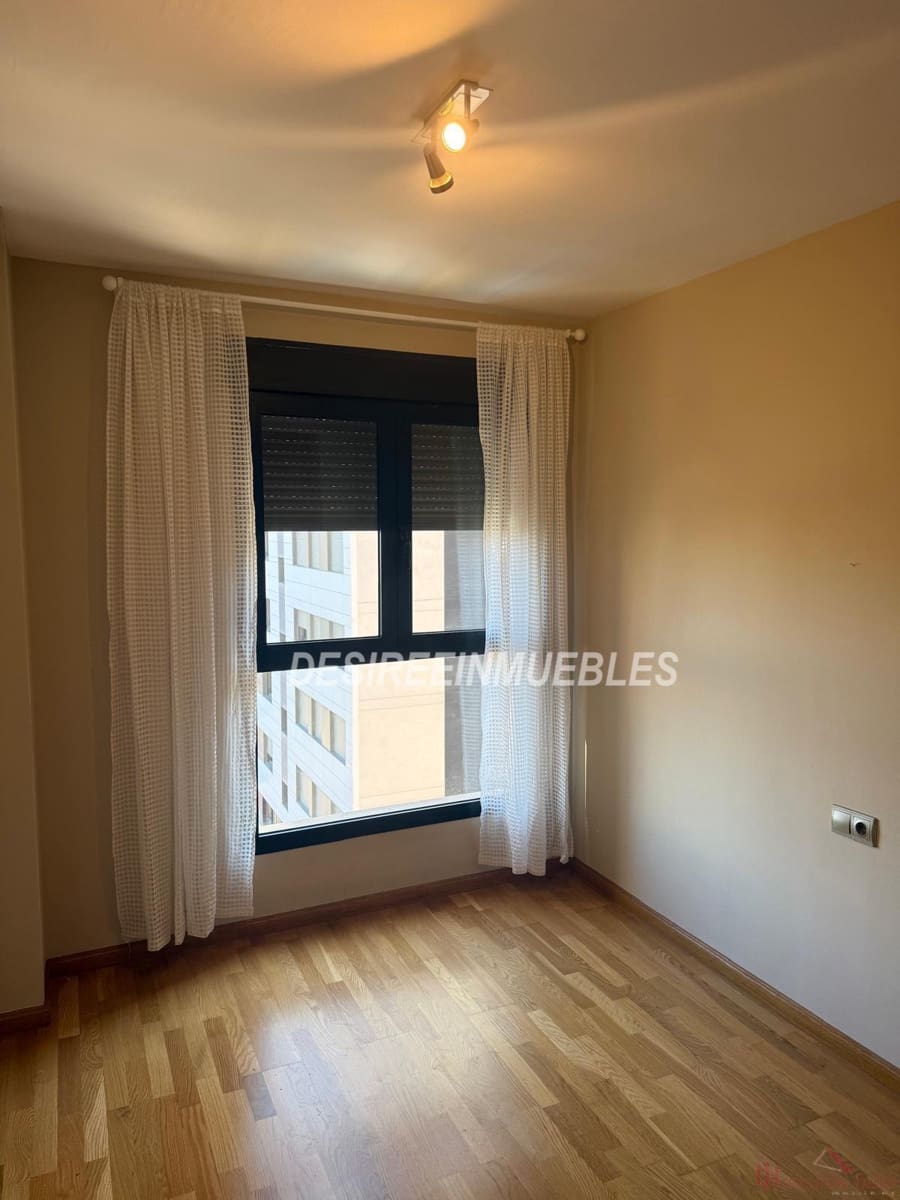 2 bedroom Flat for rent in Valencia city with pool garage - € 1,500 (Ref: 7568985)